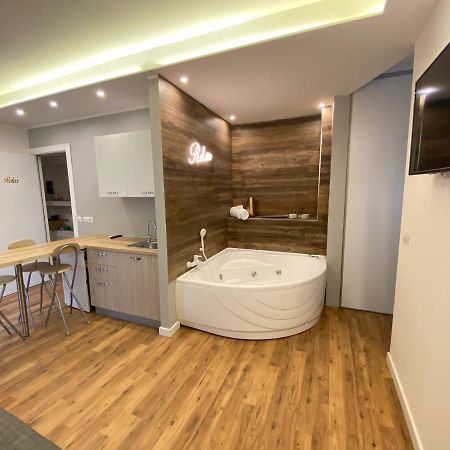 B&B Stadium Room & Suite Crotone Exterior foto