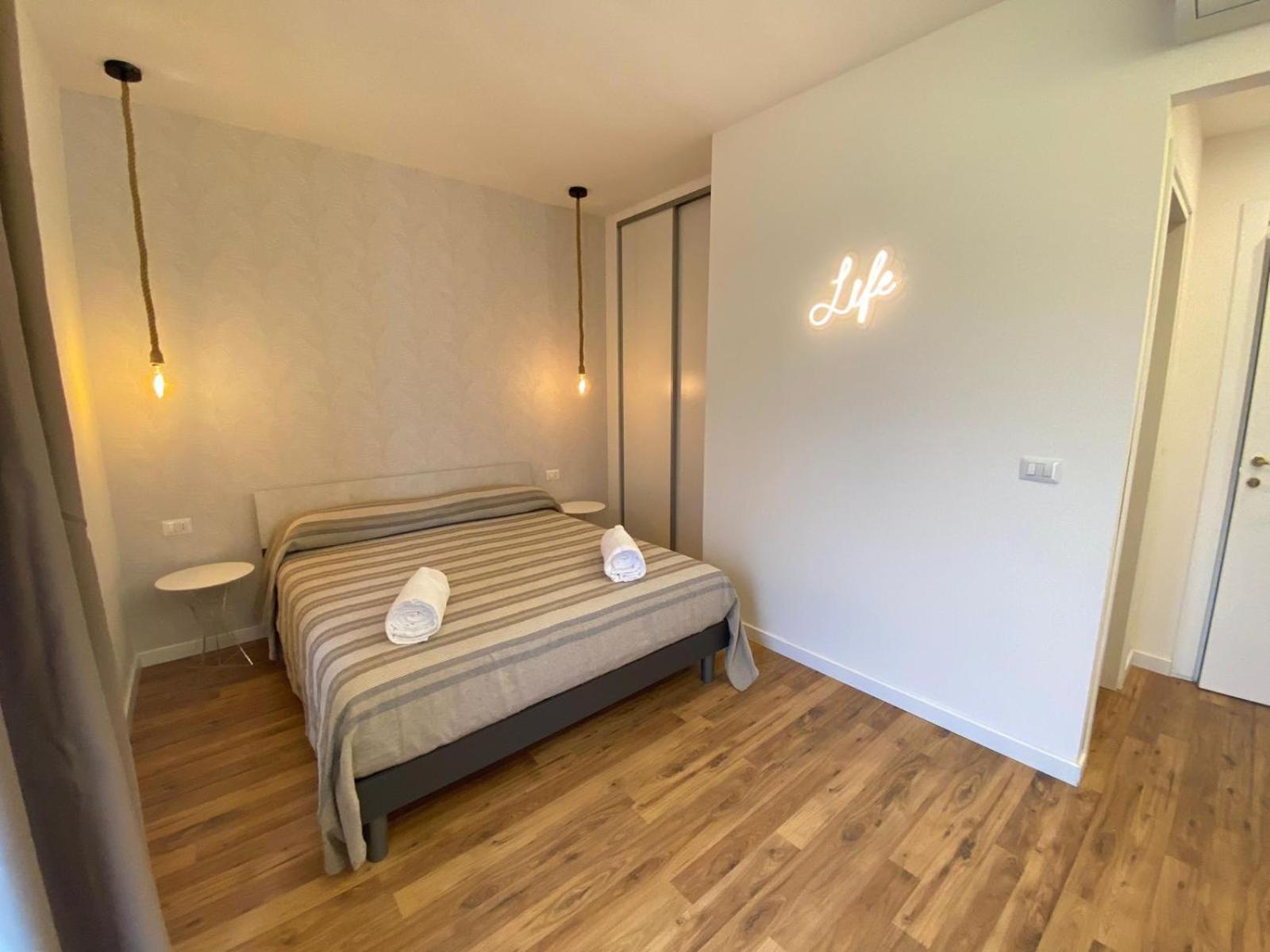 B&B Stadium Room & Suite Crotone Exterior foto